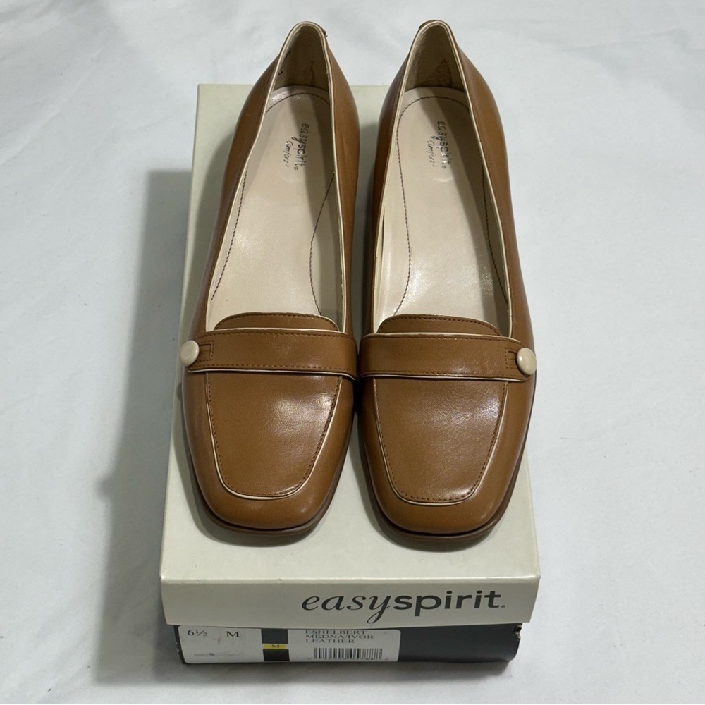 Easy Spirit Comfort Women's Tan Loafers Leather Upper Size 6.5 New in Box